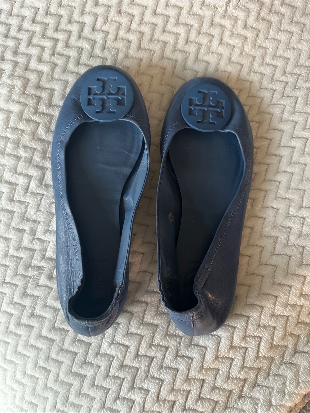 Tory Burch Navy Leather Logo Round-Toe Ballet Flats